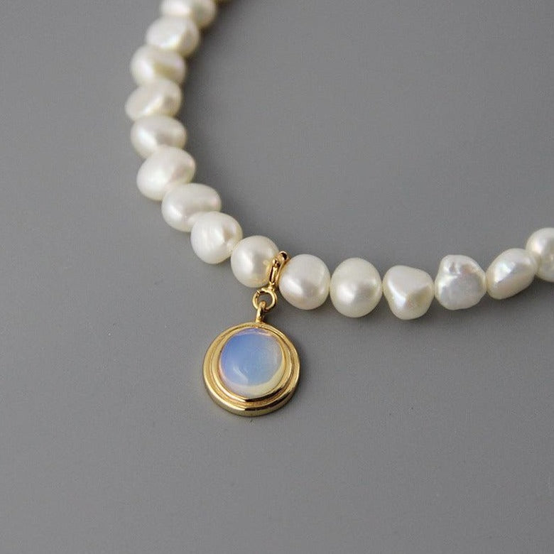 Round Medal Irregular Pearl Necklace S295 - ElineBeryl